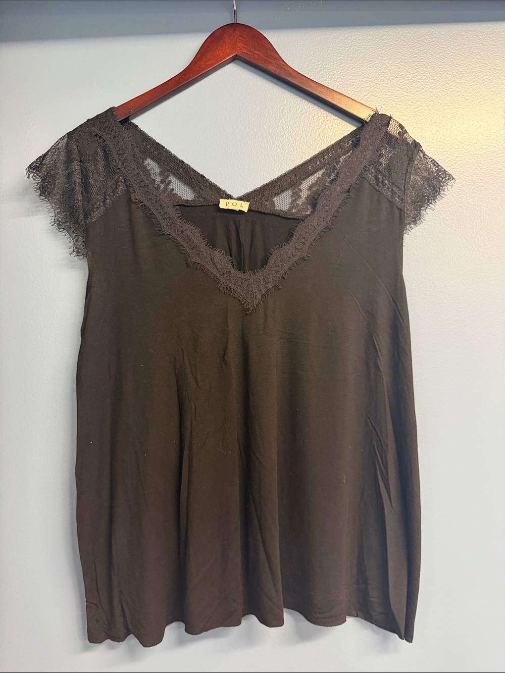 POL Black Lace-Trim V-Neck Camisole